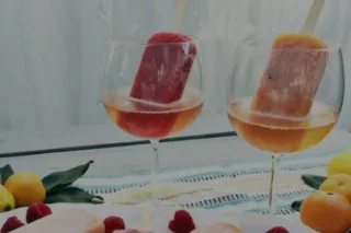 Summer Drink Recipe: Prosecco & Popsicles