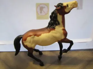 Breyer Horse and cattle collectibles auction