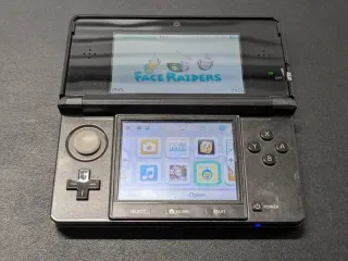 Sparkle and Play Video game and electronics auction