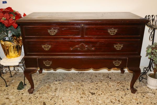 Dallas estate move out sale