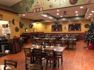 🌮Big Flavor, Big Fun: Chuck’s Southern Comforts Café in Addison