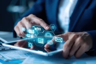 Cómo digitalizar tu negocio sin morir en el intento: Guía práctica 2025