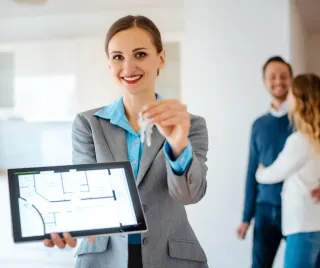 Embracing the Digital Age: Revolutionizing Real Estate Marketing