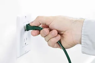 Electrical outlet not working? 6 ways to troubleshoot the problem