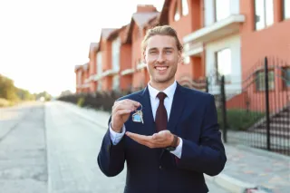 Why Every Aspiring Real Estate Agent Should Get Licensed
