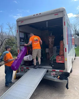 Avoid These Moving Scams: Red Flags When Hiring Movers in Missouri