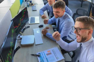 Top 5 Reasons Why Copy Trading Is Ideal for Busy Professionals


