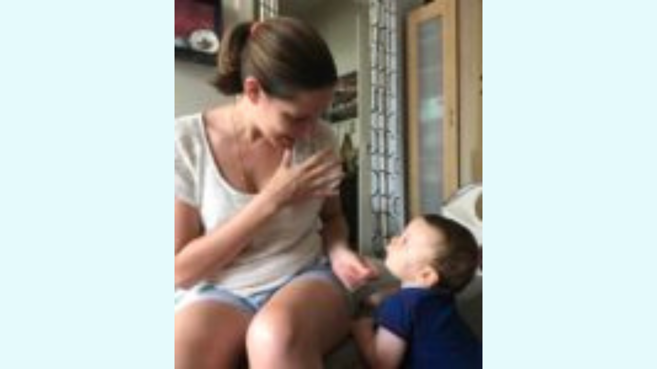 3 Steps to Help Your Deaf Baby Bond With You