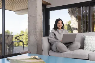 Breaking Language Barriers: Multilingual Virtual Assistants in Global Business