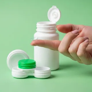 Prescription Contact Lenses: Benefits, Drawbacks & What to Know Before You Switch
