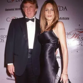 Melania in Donald Trump praznujeta 20. obletnico poroke: Spomin na nepozabno poročno obleko