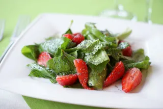 Fresh Strawberry Spinach Salad with Poppy Seed Dressing