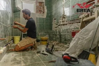 How to Choose the Right General Contractor for Bathroom Renovation 