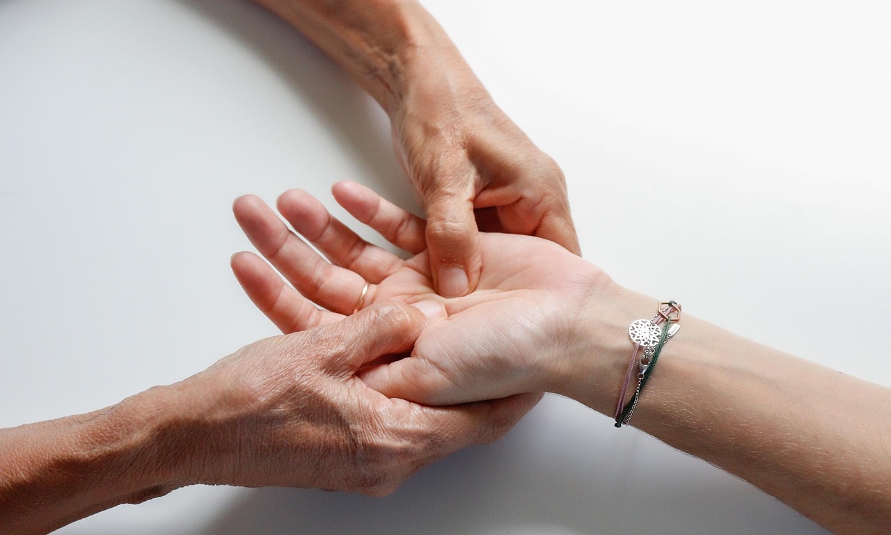 Shockwave Therapy for Hand & Wrist Pain | Top Blue Springs Chiropractors