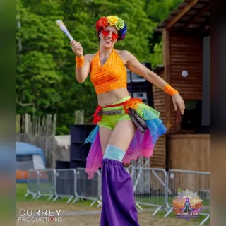 🎪 Reach New Heights with The Balloon Brigade’s Stilt Walkers

