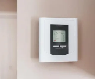 Why Your AC Keeps Turning On and Off (Short Cycling)