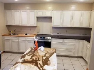 Cabinet Refacing: An Easy Way to Update Your Kitchen