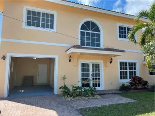 OPEN HOUSE: 07/18/23 4pm-6pm 
1200 NE 5th St, Pompano Beach, FL 33060