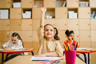 Calm Confident Child: Movement-Based Tools to Help Your anxious, Worried Child Thrive