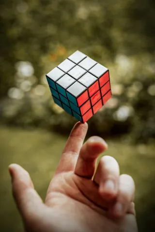 Dive into the World of Enjoying Trivia: Creating Engaging Quizzes That Educate and Entertain
