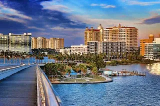 Learn how changing interest rates affect home sales in Sarasota