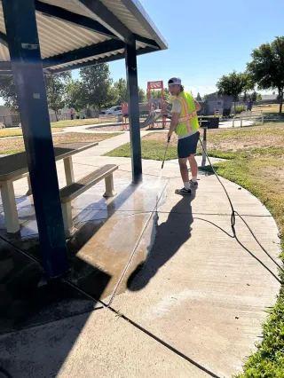 Commercial Lawn & Exterior Cleaning | Shelton’s Janitorial