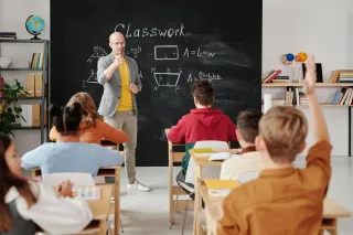 Homeschooling vs. Traditional Schooling: Which One is Right for Your Child?