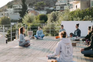 Was ist eine zertifizierte Yogalehrer Ausbildung?