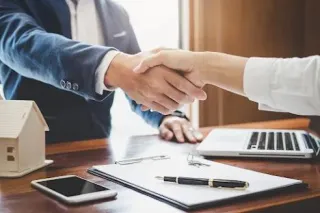 Why Using Local Title Companies and Lenders Is Key to a Smooth Real Estate Transaction