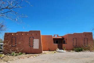 Large 3 Bed 2 Bath Fix and Flip Opportunity!! Calle Palo Parado Tubac Arizona 85646