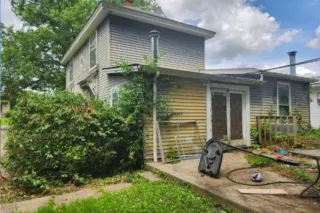 New Investor deal 2 Bed 2 Bath + Bonus room in Mt Orab Ohio! E Main St, Mount Orab, Ohio 45154