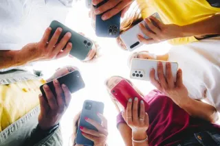 Online Safety for Your Teens: Protecting Mental Health in a Connected World