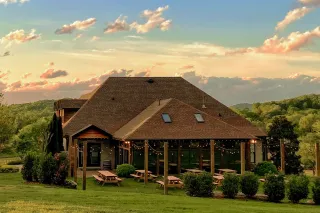 🍇 Sip, Savor, and Soak in the Views at Arrington Vineyards – Tennessee’s Wine Country Escape! 