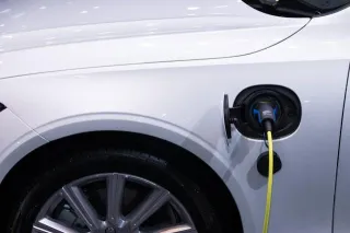 Electric vs Gas Cars: What to Expect in Servicing Costs