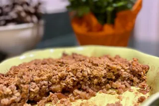 Warm Apple Cinnamon Crisp