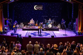 🎶Stage Lights & Killer Bites: Why Infinity Music Hall & Bistro is Hartford’s Ultimate Night Out