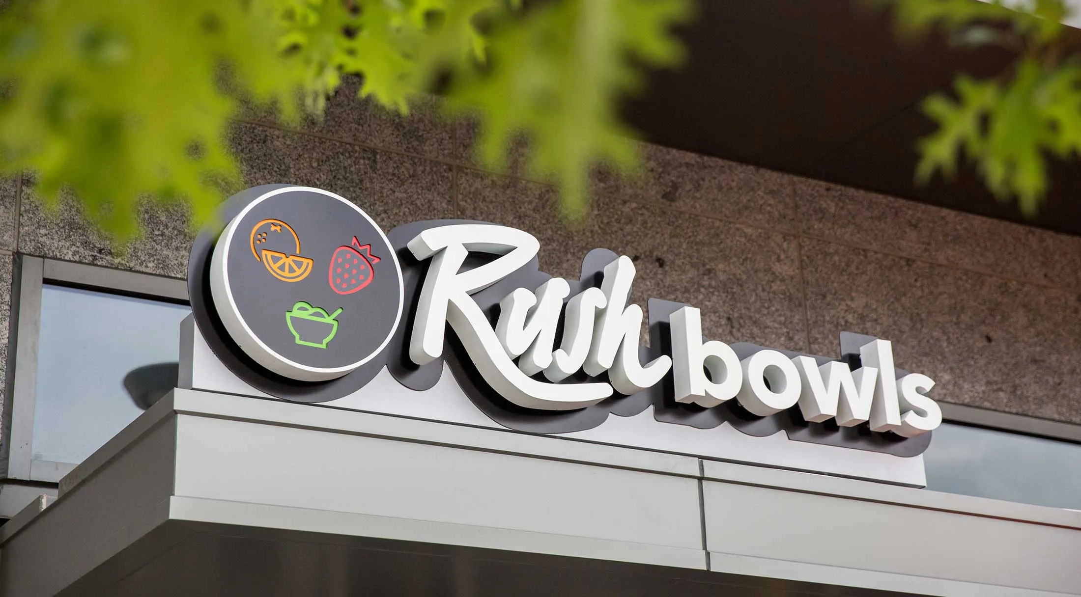 🥭 Fuel Up the Fresh Way: Why Rush Bowls Hartford Is the Health Kick You Actually Crave