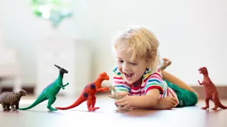 Meu filho não sabe brincar sozinho: como estimular autonomia sem gerar insegurança