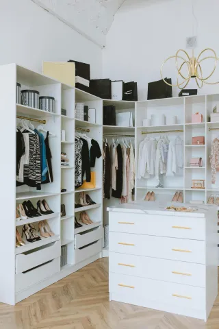 How to Choose the Best Custom Closet System