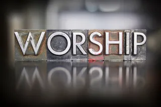 LOVING GOD THROUGH WORSHIP
