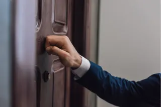 Seniors: Beware of Door-Knocking Agents