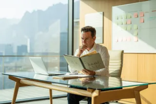 Who Is 1:1 Business Coaching Actually For? (And Who It’s Not Right For)