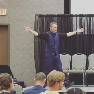 Post-Prom Comedy and Hypnosis Show with The Amazing Arthur – Booking Now for 2024!