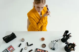 Breaking Beauty Boundaries: Exploring Gender Fluidity in Makeup