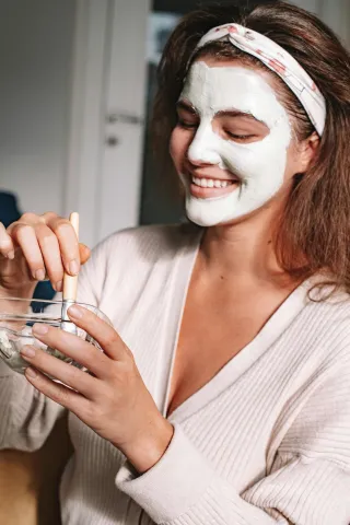 7 Everyday Ingredients in Your Kitchen That Work Wonders for Your Skin
