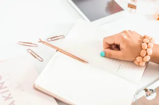 Physical vs. Digital Journal: Which One Should I Use?