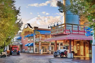 Illusion of Solitude: How to Photograph Busy Parks Like They’re Empty
