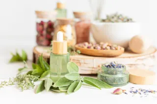 Qu'est-ce que la naturopathie ? Définition, principes et bienfaits