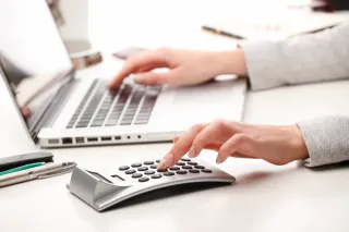 7 Signs It's Time to Hire a Professional Bookkeeper