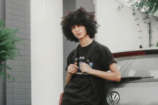 Seventeen Year Olds "Know" Everything